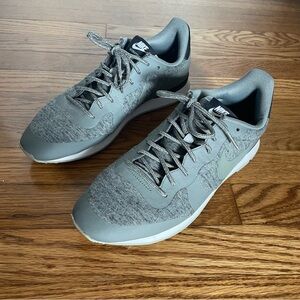 Nike Internationalist Gray Sneakers 9.5